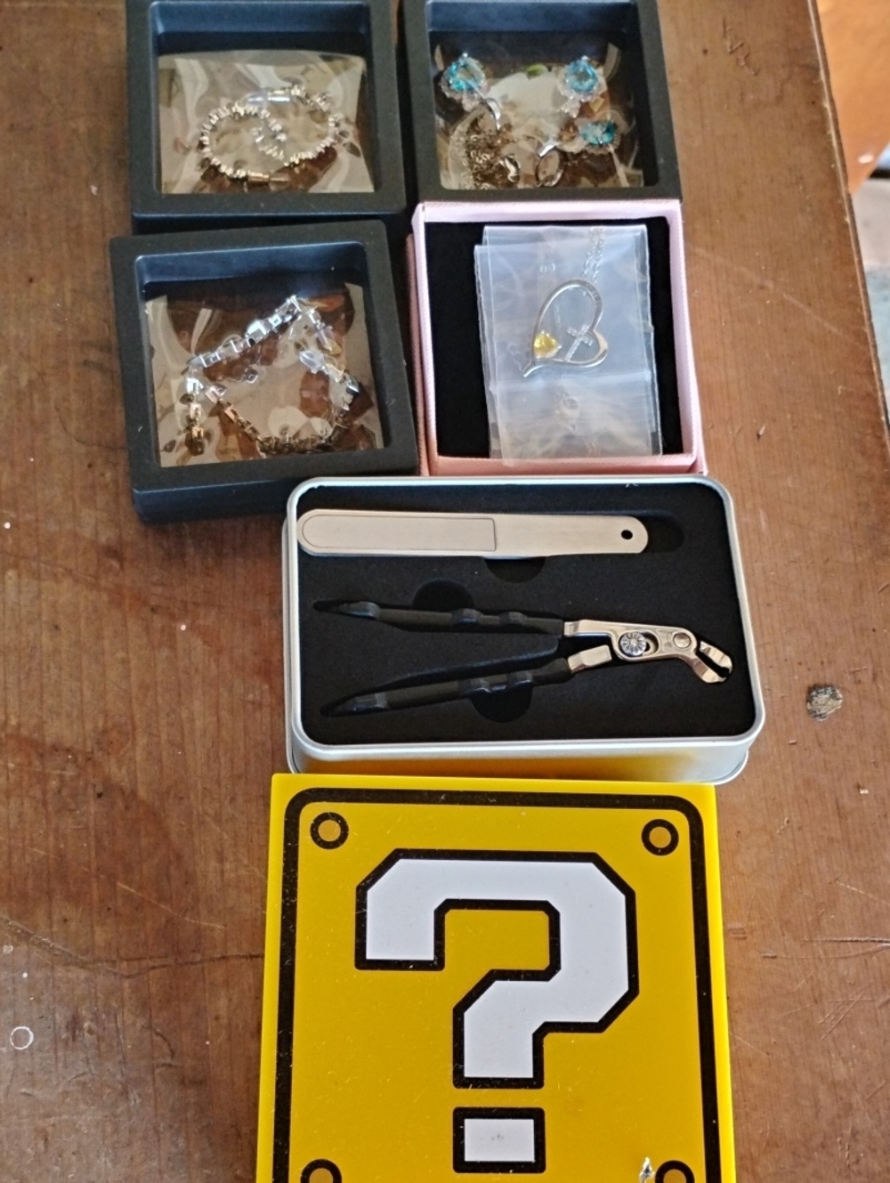 Jewelry Bundle in Boxes& Clippers & Nintendo Desk Light